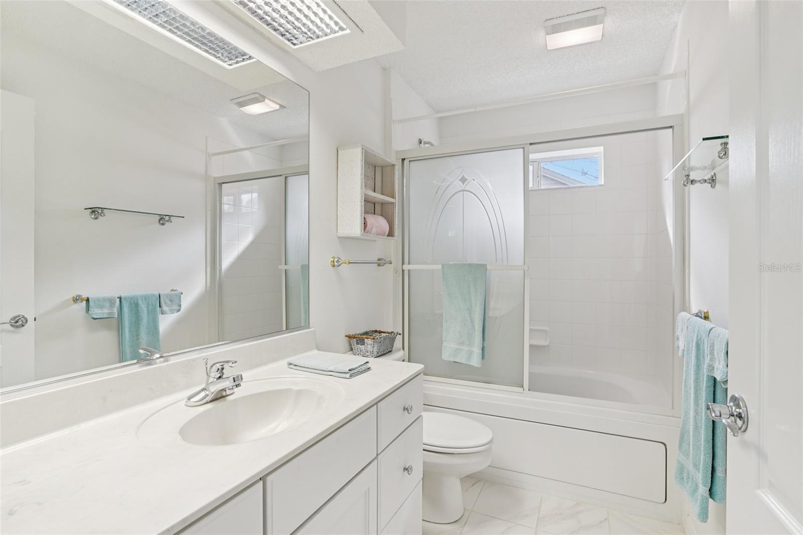 Image 29 of 57 For 1506 Canales Lane