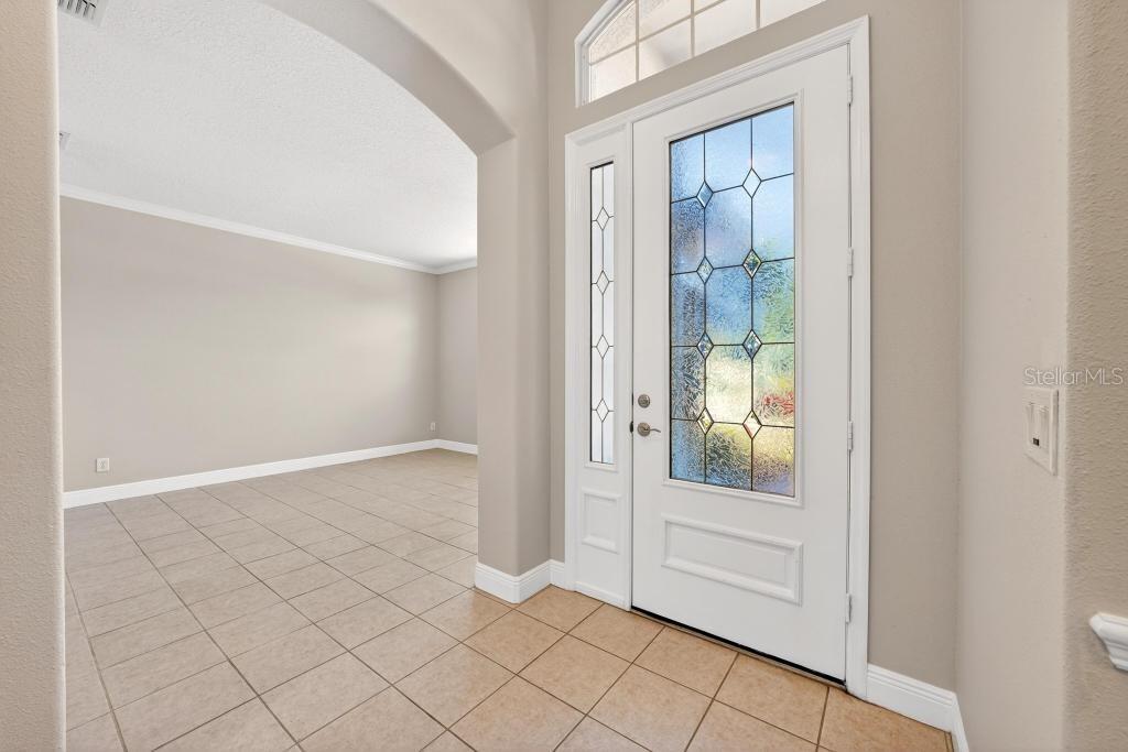 Image 10 of 70 For 201 Blue Water Edge Drive