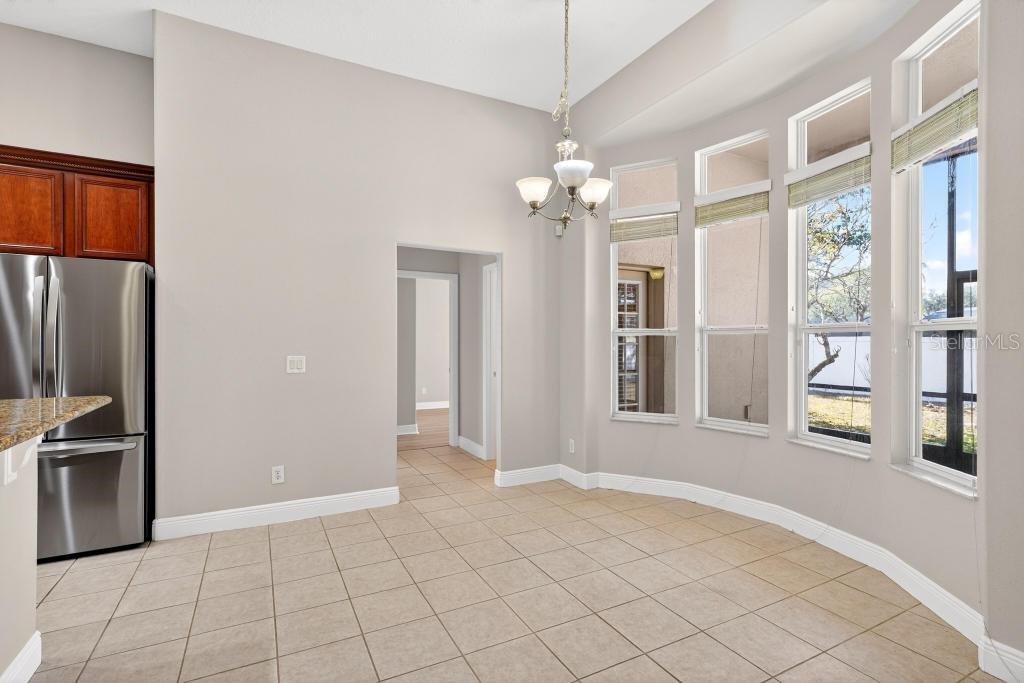 Image 32 of 70 For 201 Blue Water Edge Drive