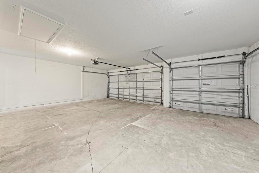 Image 62 of 70 For 201 Blue Water Edge Drive