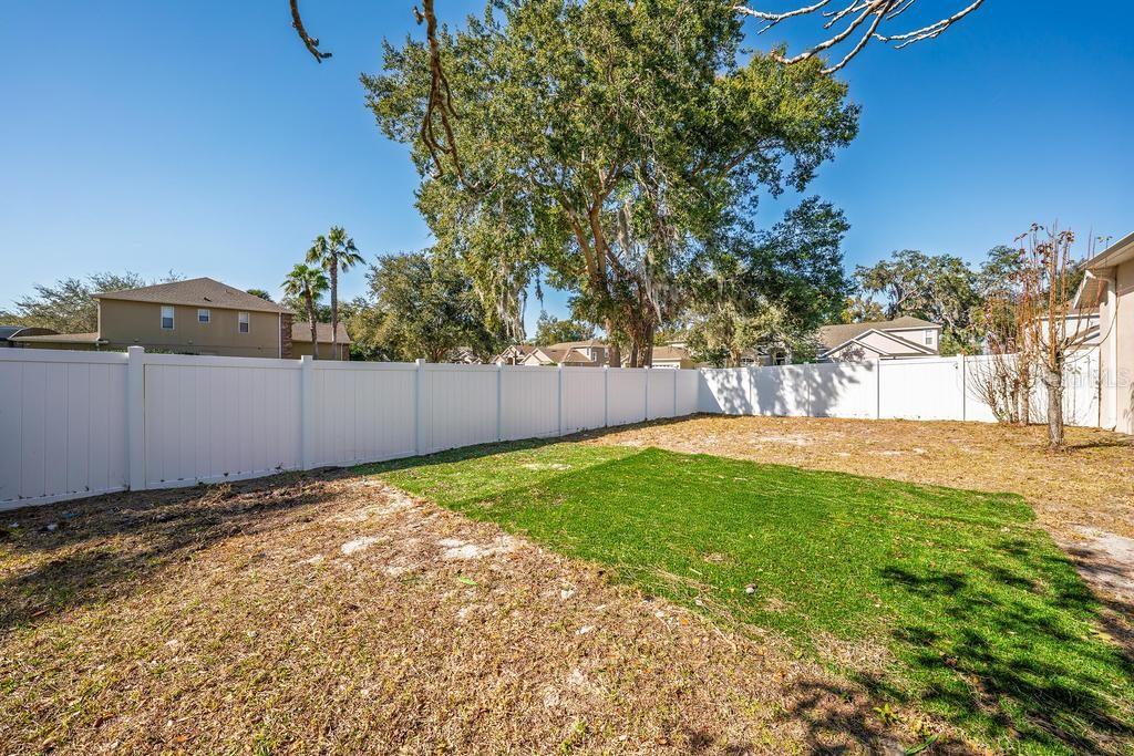 Image 68 of 70 For 201 Blue Water Edge Drive