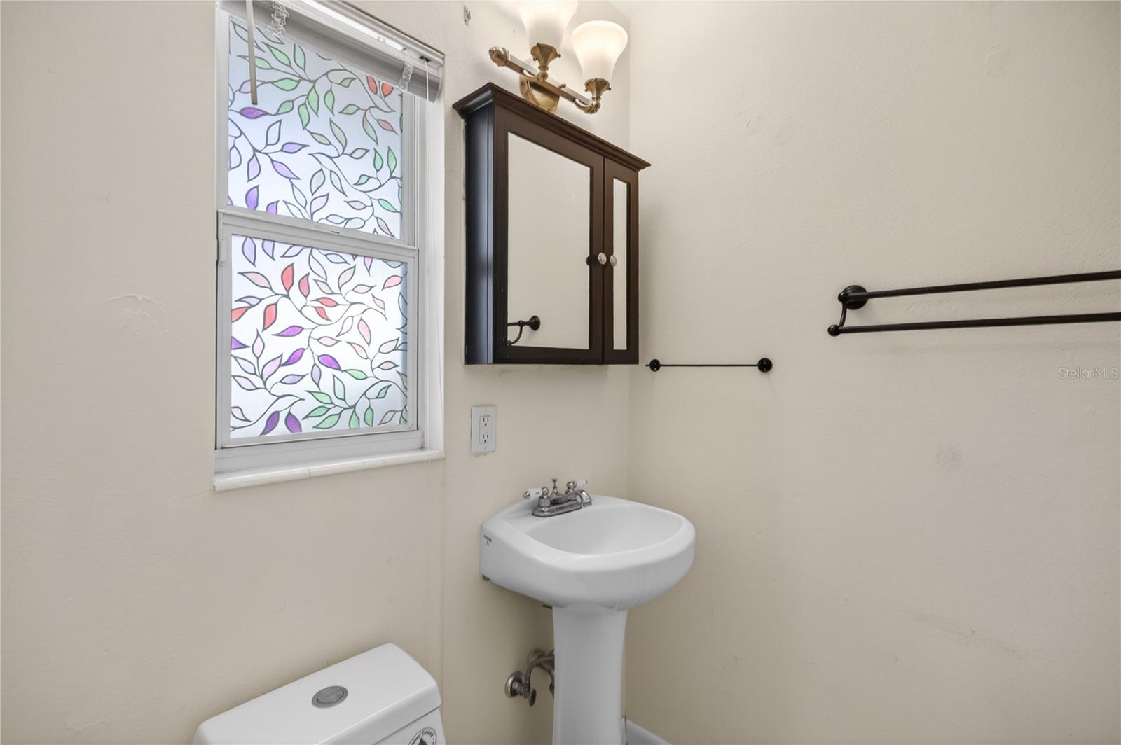 Image 20 of 37 For 1245 Pineapple Lane