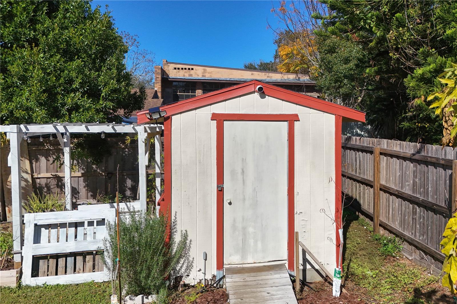 Image 25 of 37 For 1245 Pineapple Lane