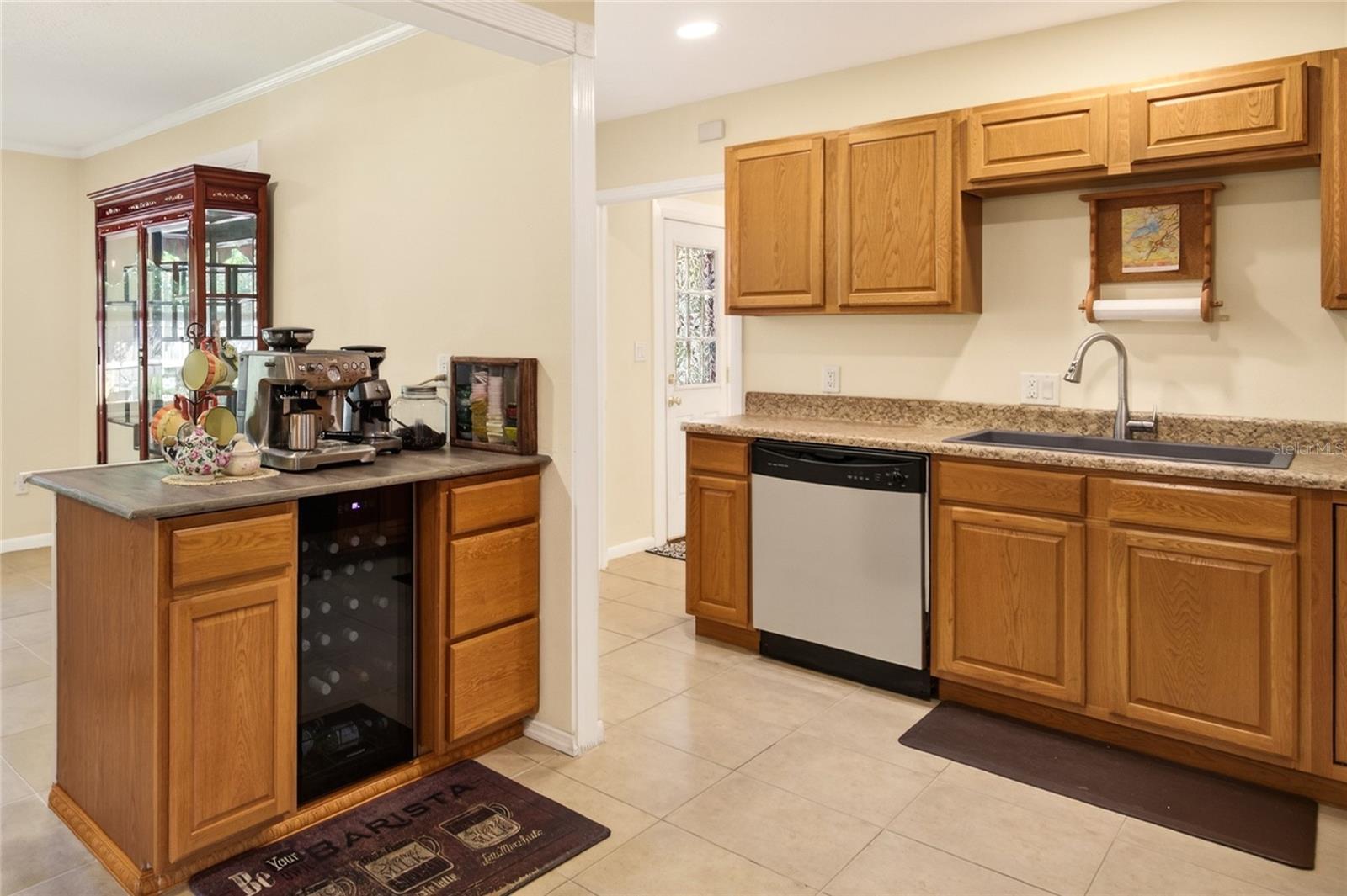 Image 7 of 37 For 1245 Pineapple Lane