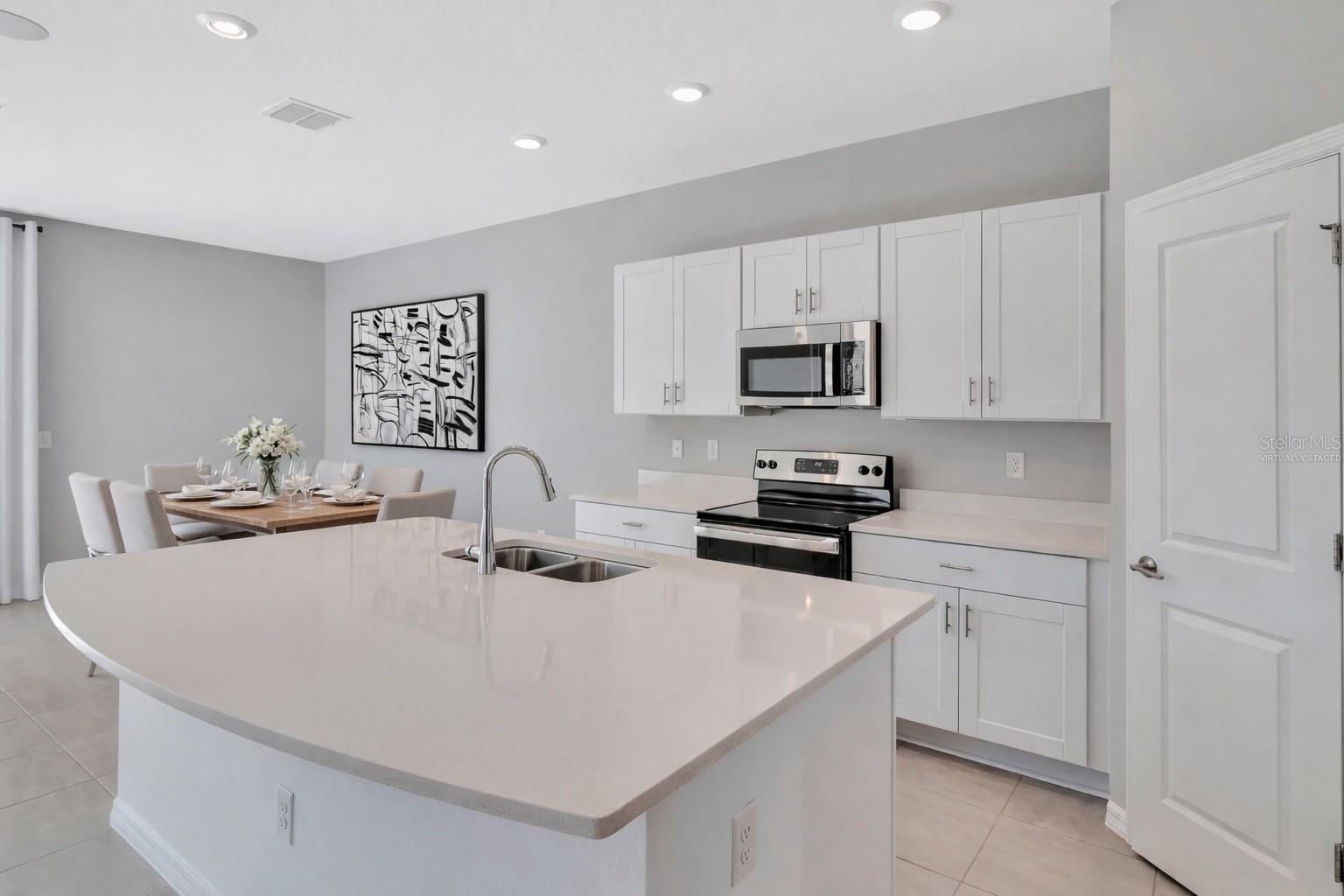 Image 8 of 41 For 2596 Penguin Boulevard