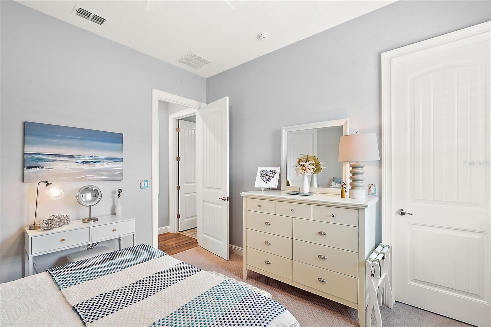 Image 25 of 47 For 5096 Greens Drive