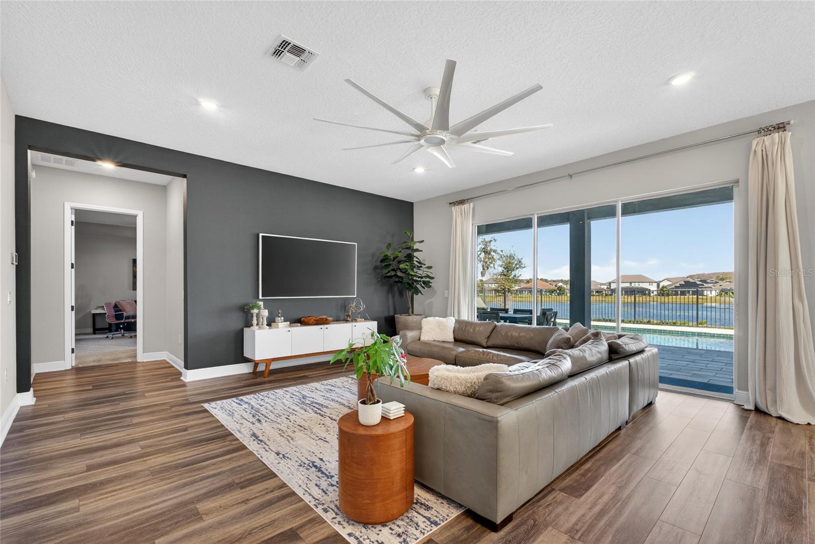 Image 17 of 55 For 1144 Wading Waters Circle