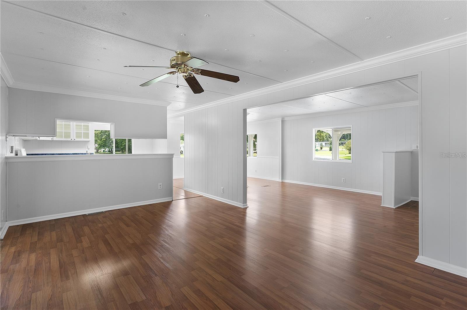 Image 14 of 32 For 302 Ivanhoe Circle