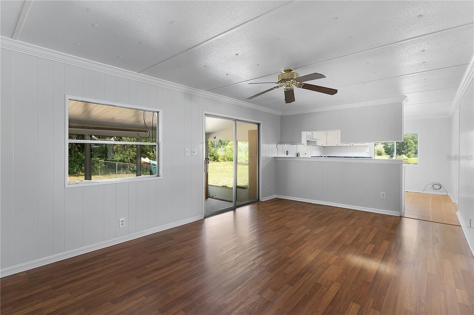 Image 15 of 32 For 302 Ivanhoe Circle