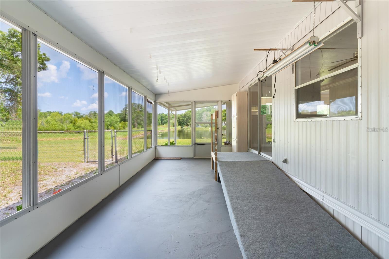 Image 25 of 32 For 302 Ivanhoe Circle