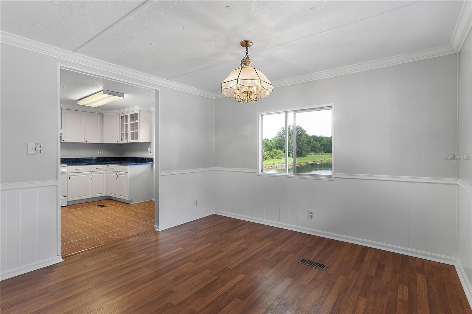 Image 8 of 32 For 302 Ivanhoe Circle