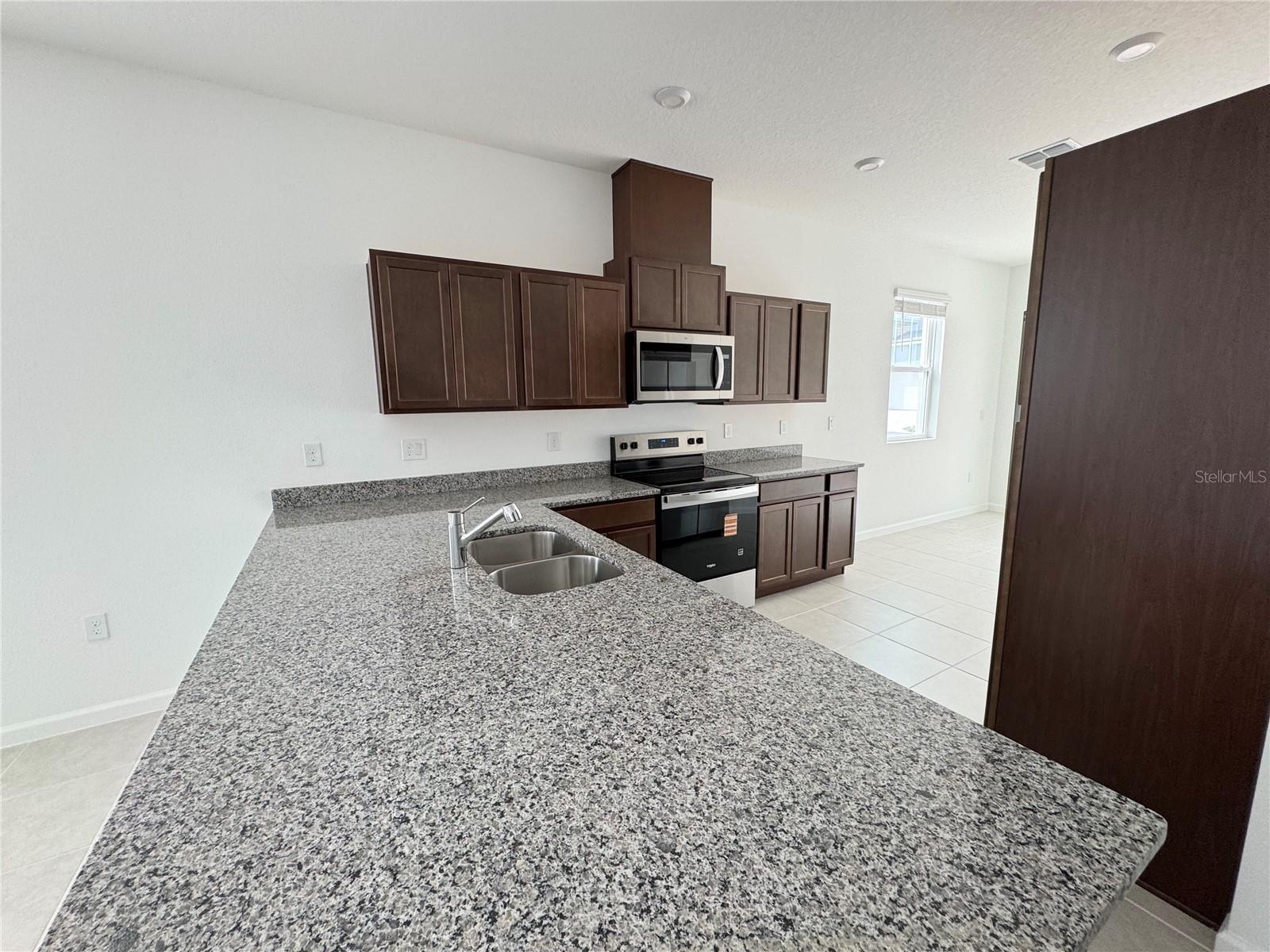 Image 7 of 26 For 177 Rainwood Street