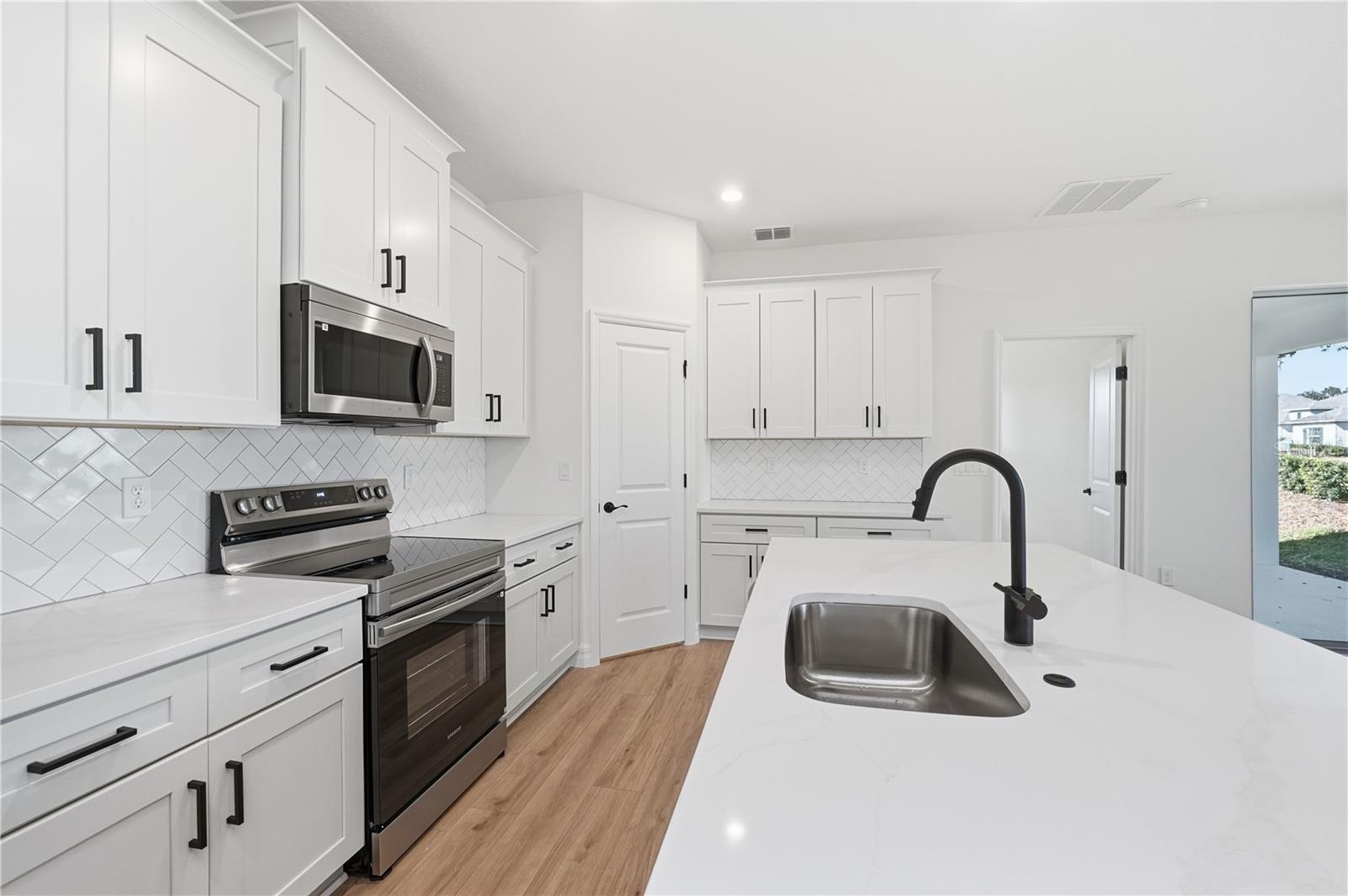 Image 12 of 32 For 1211 Stratton Avenue