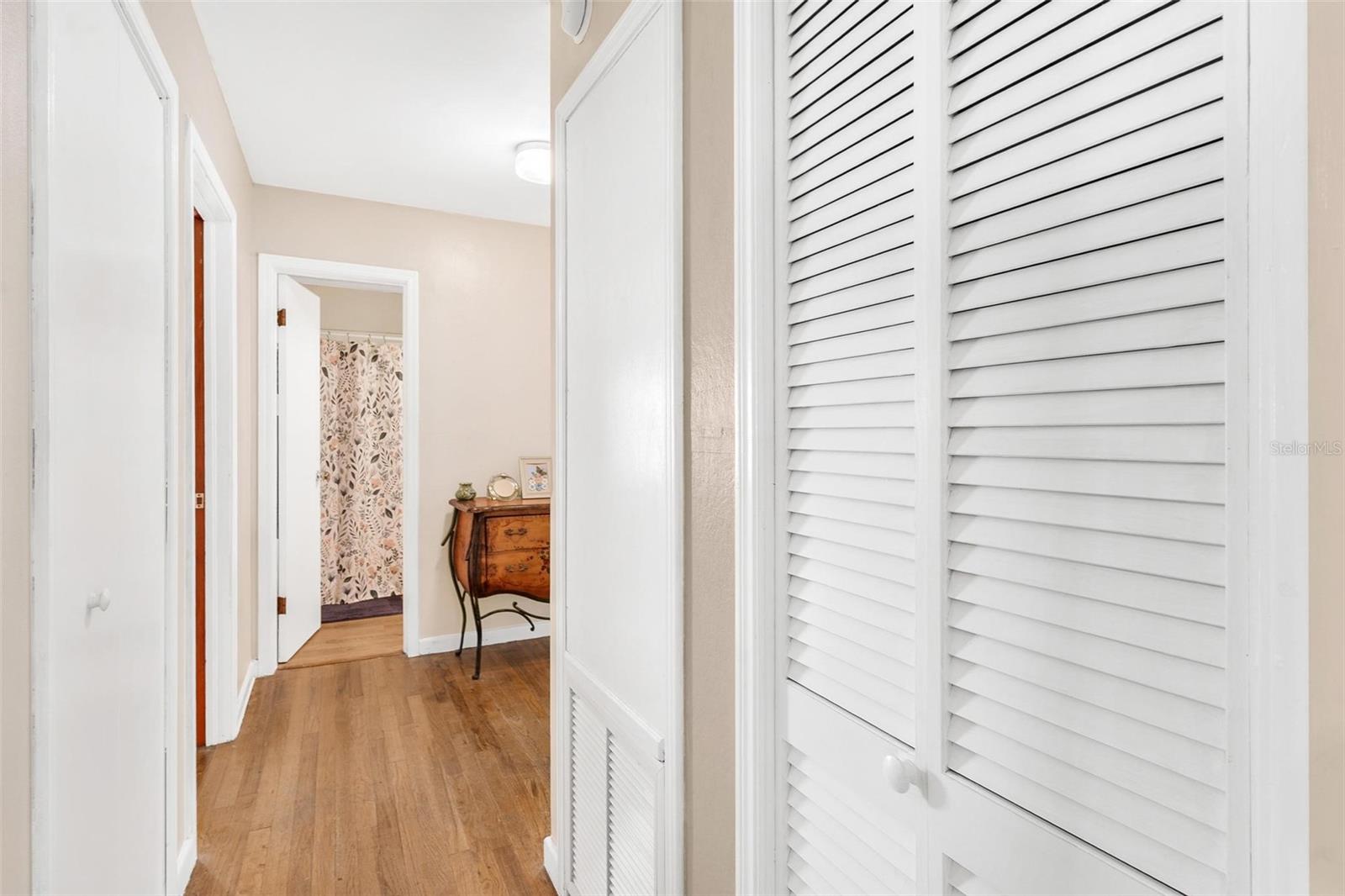 Image 21 of 46 For 32828 Lake Eustis Drive