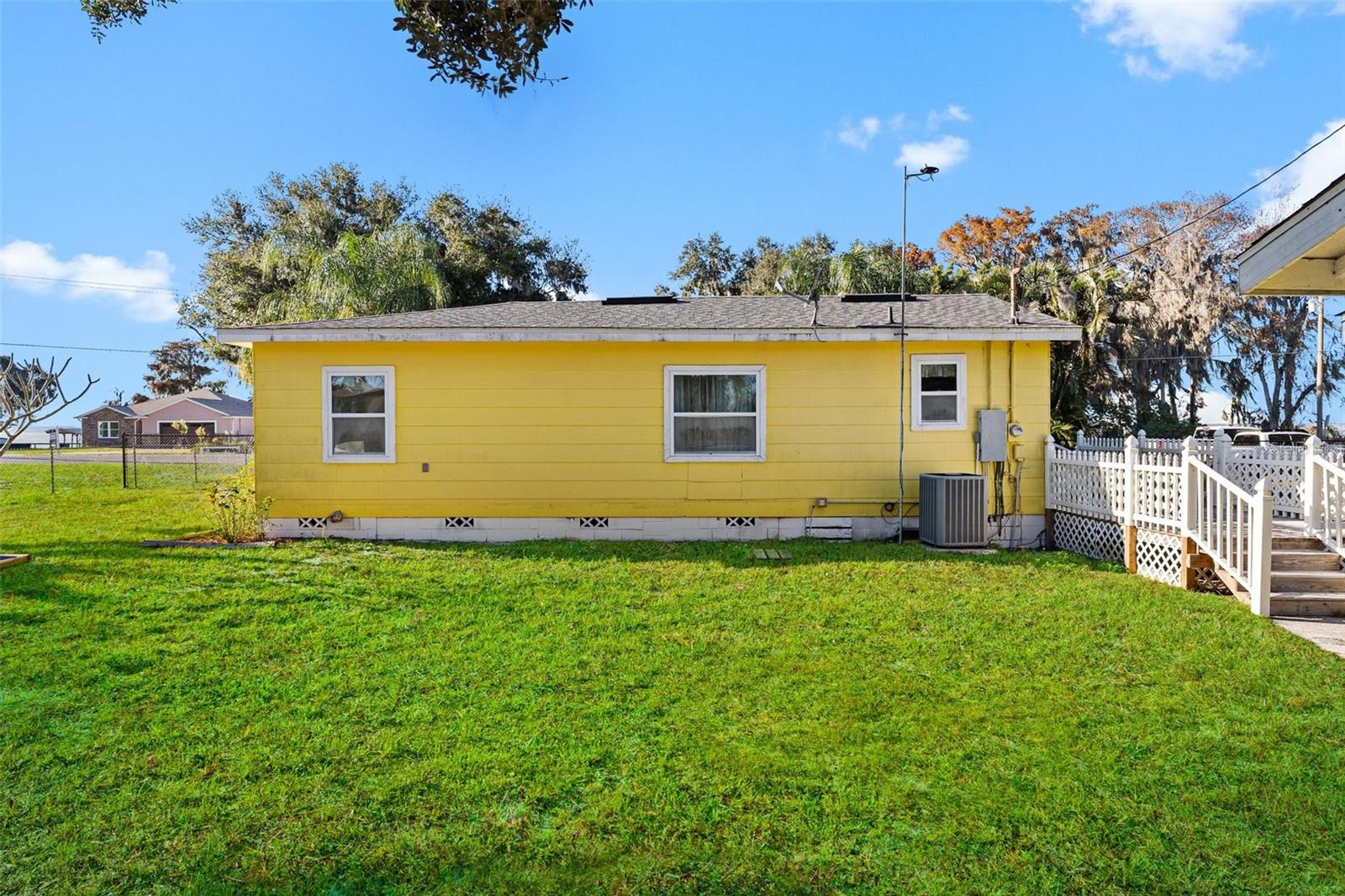 Image 39 of 46 For 32828 Lake Eustis Drive