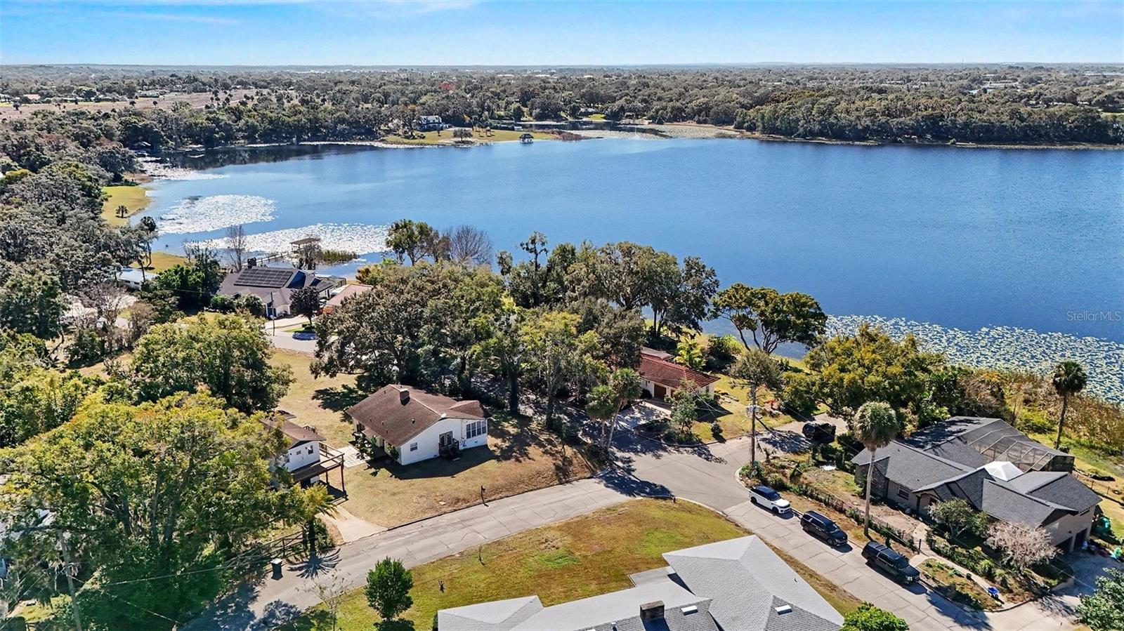 Image 2 of 40 For 1725 Hamilton Street N