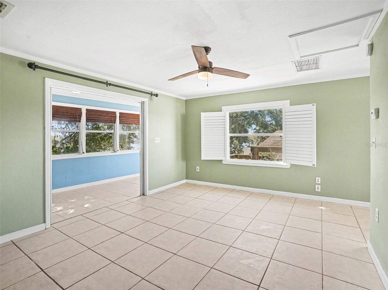 Image 27 of 40 For 1725 Hamilton Street N