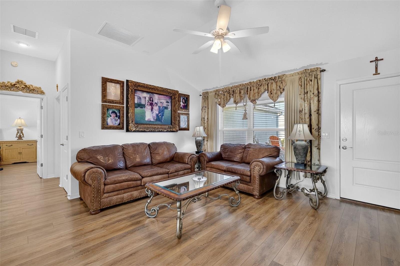 Image 14 of 43 For 4290 Collerette Court