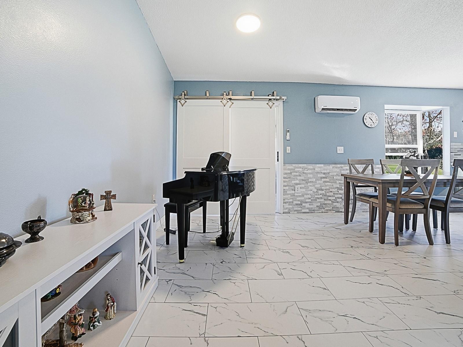 Image 11 of 39 For 243 Willow Brook Drive