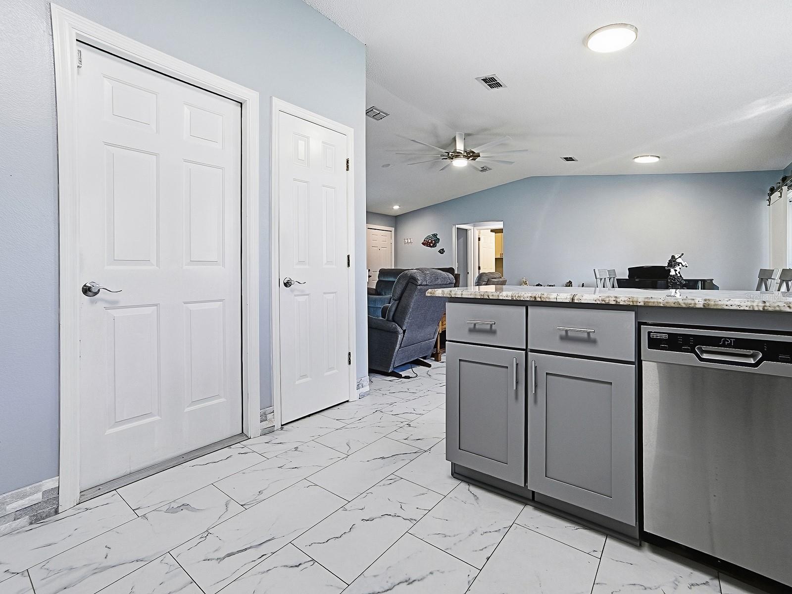 Image 18 of 39 For 243 Willow Brook Drive