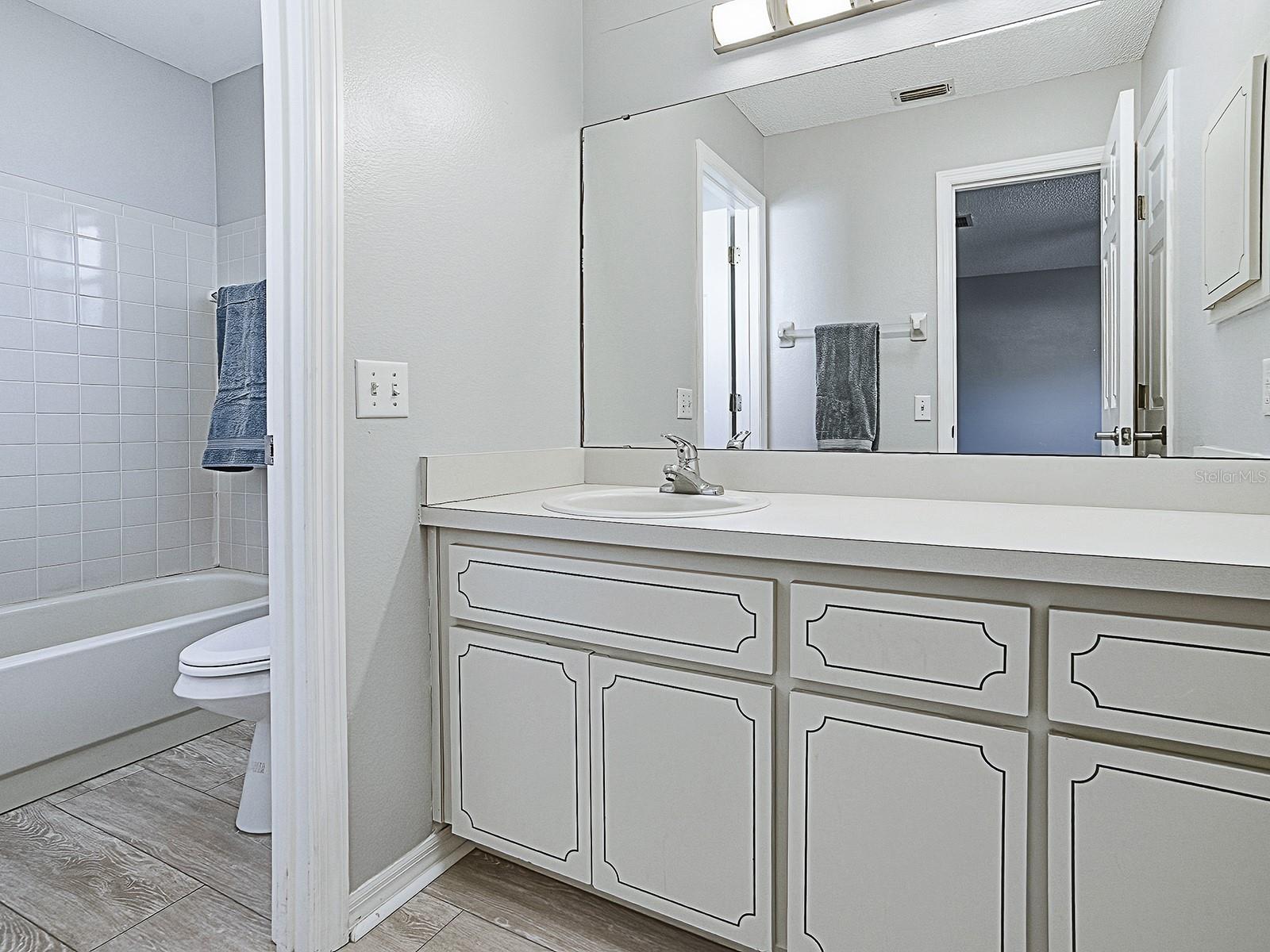 Image 23 of 39 For 243 Willow Brook Drive