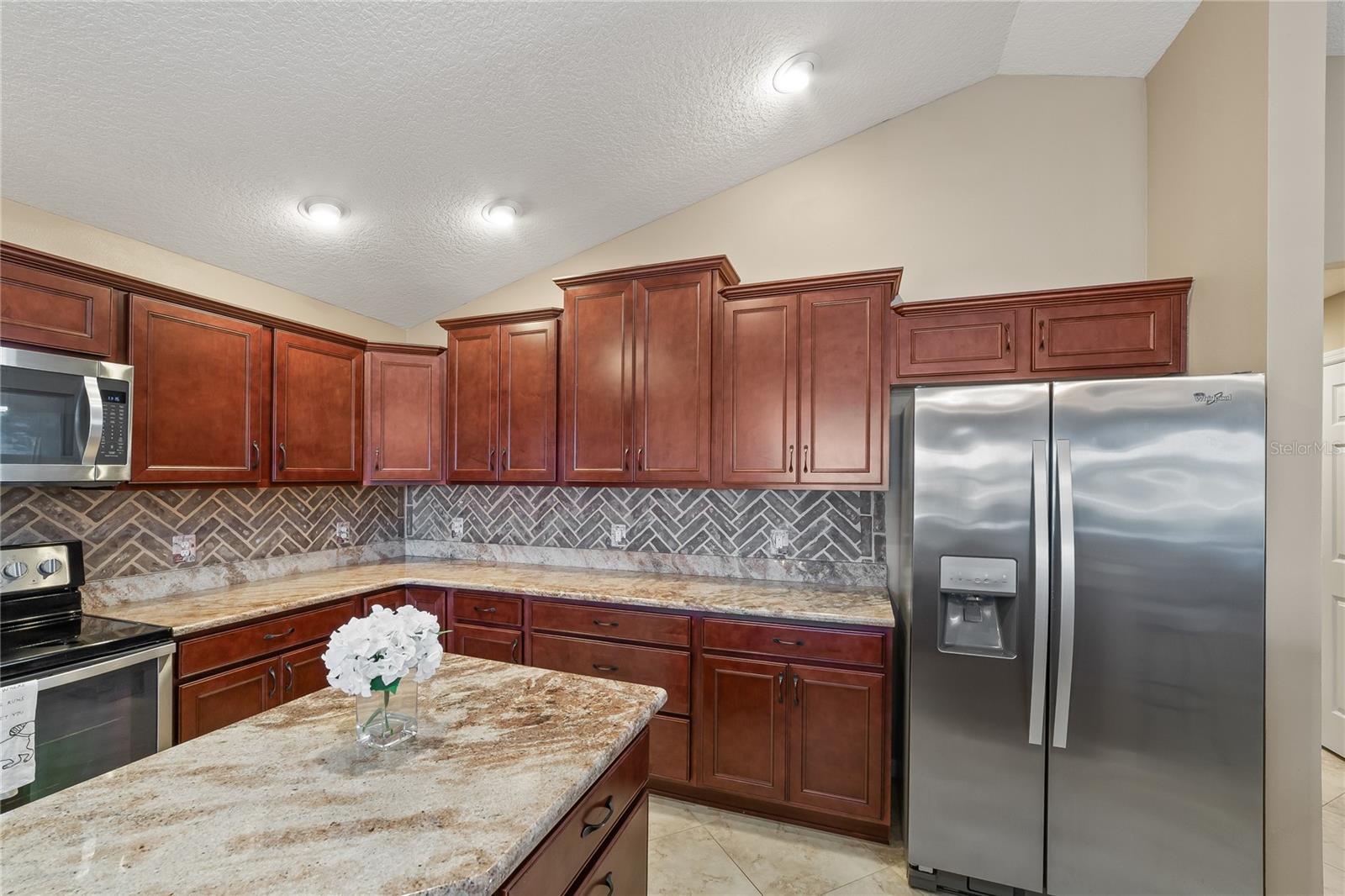 Image 14 of 32 For 9041 166th Kathy Loop