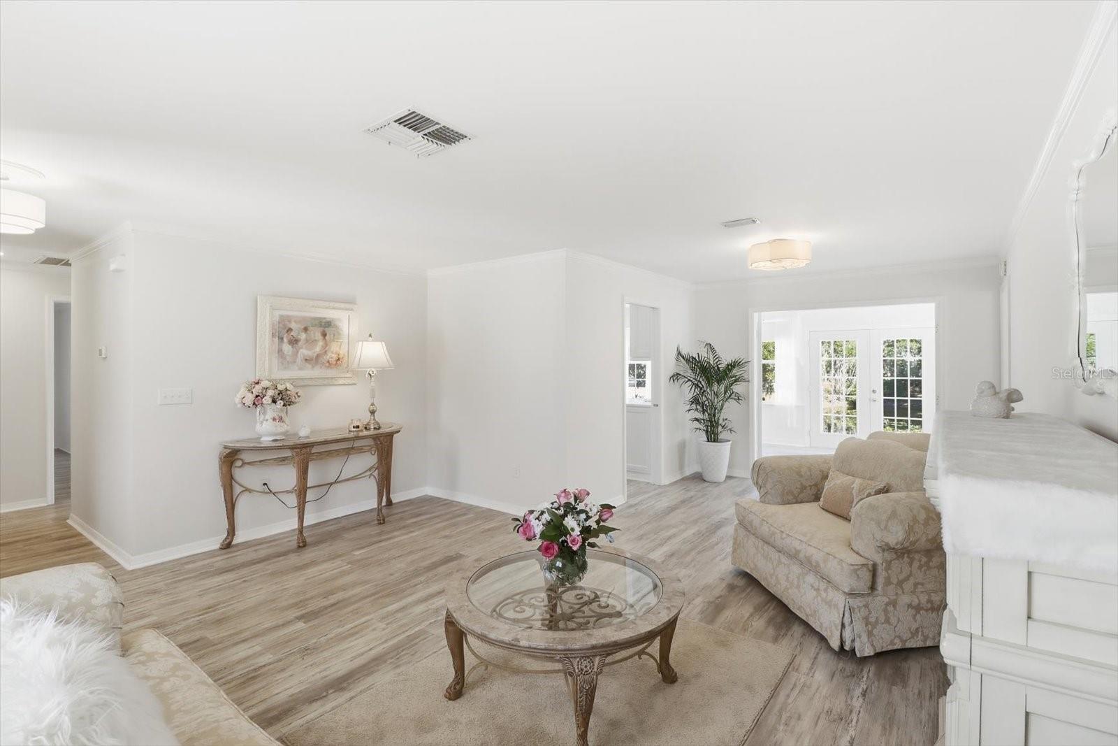 Image 11 of 47 For 5152 S.pointe