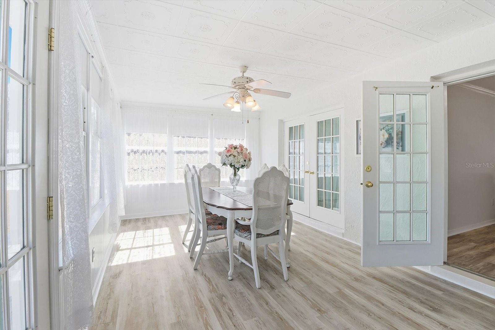 Image 12 of 47 For 5152 S.pointe