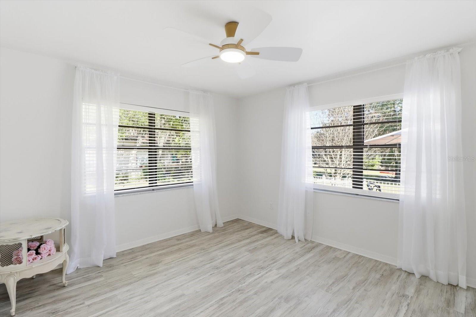 Image 26 of 47 For 5152 S.pointe