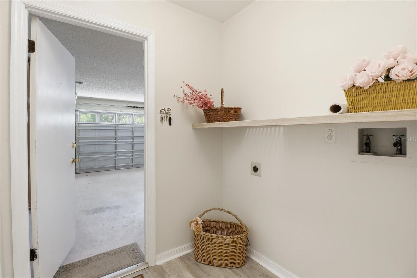 Image 32 of 47 For 5152 S.pointe