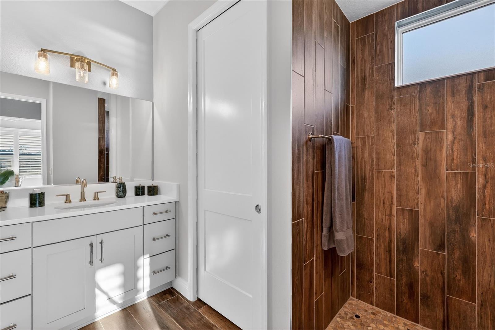 Image 31 of 72 For 1148 Skates Street