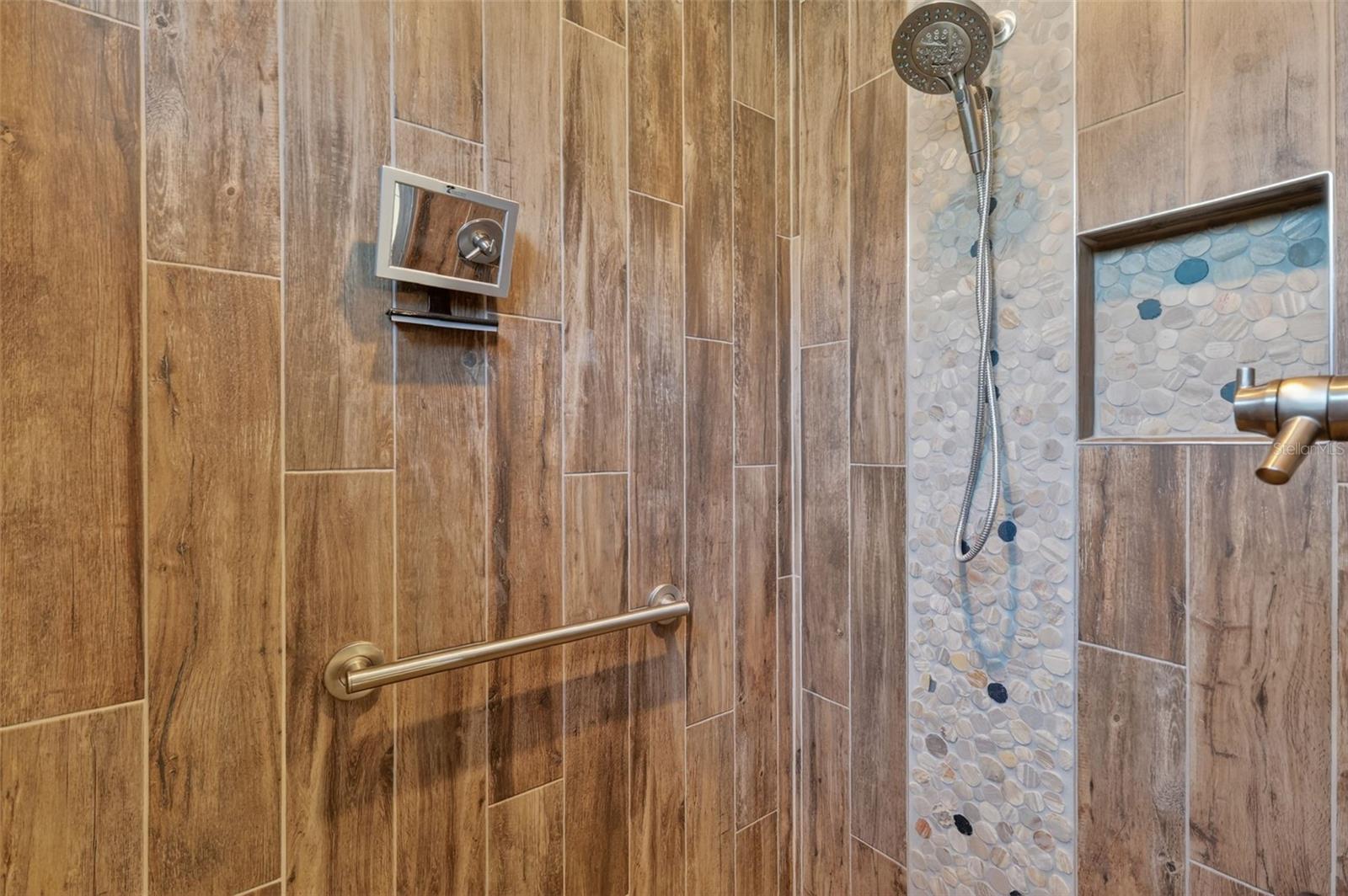 Image 32 of 72 For 1148 Skates Street