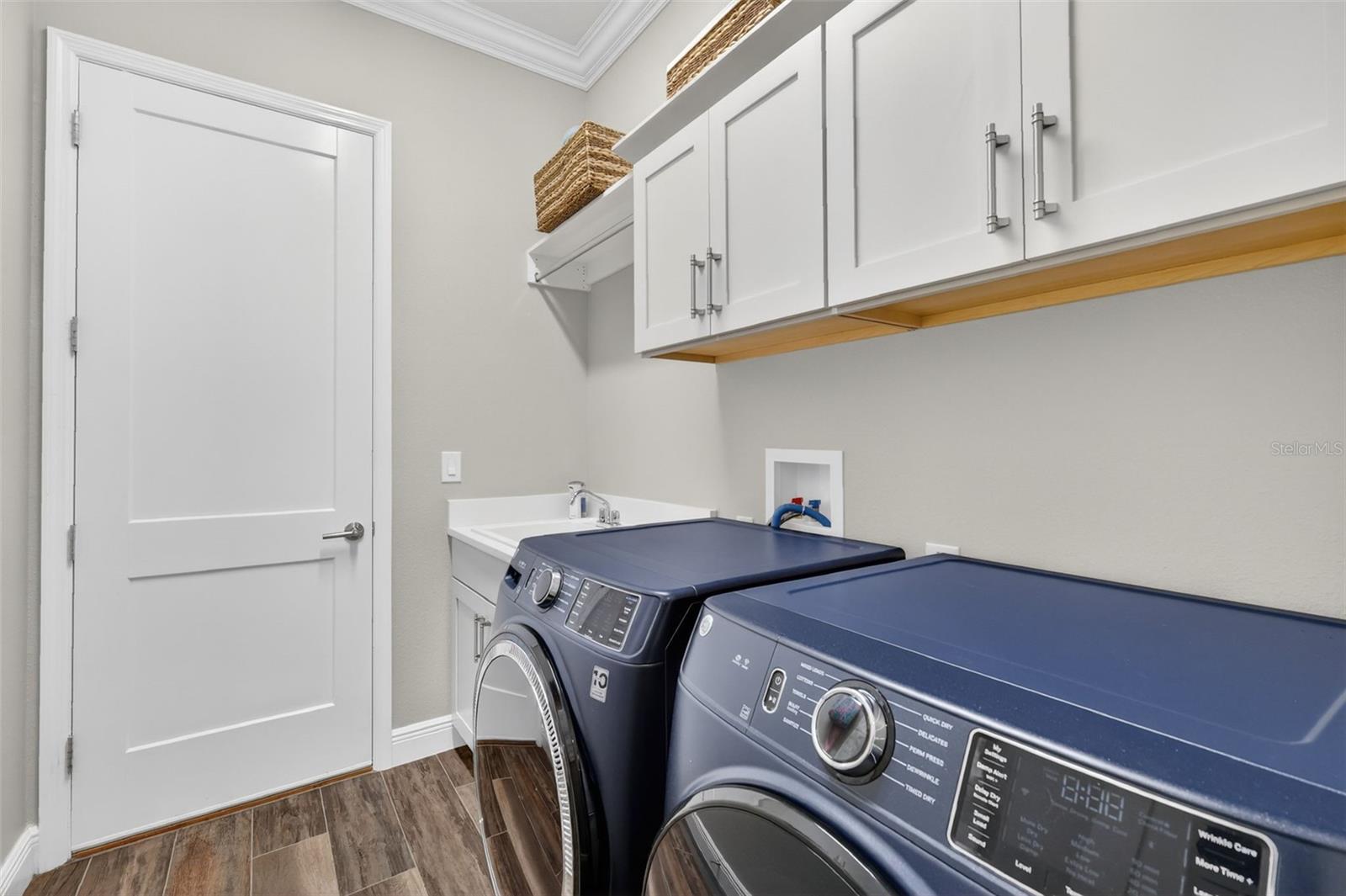 Image 38 of 72 For 1148 Skates Street