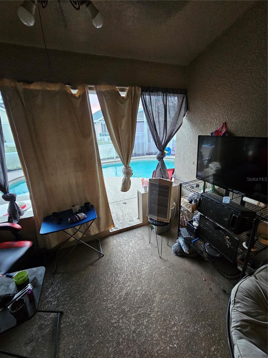 Image 13 of 14 For 2705 Willow Glen Circle