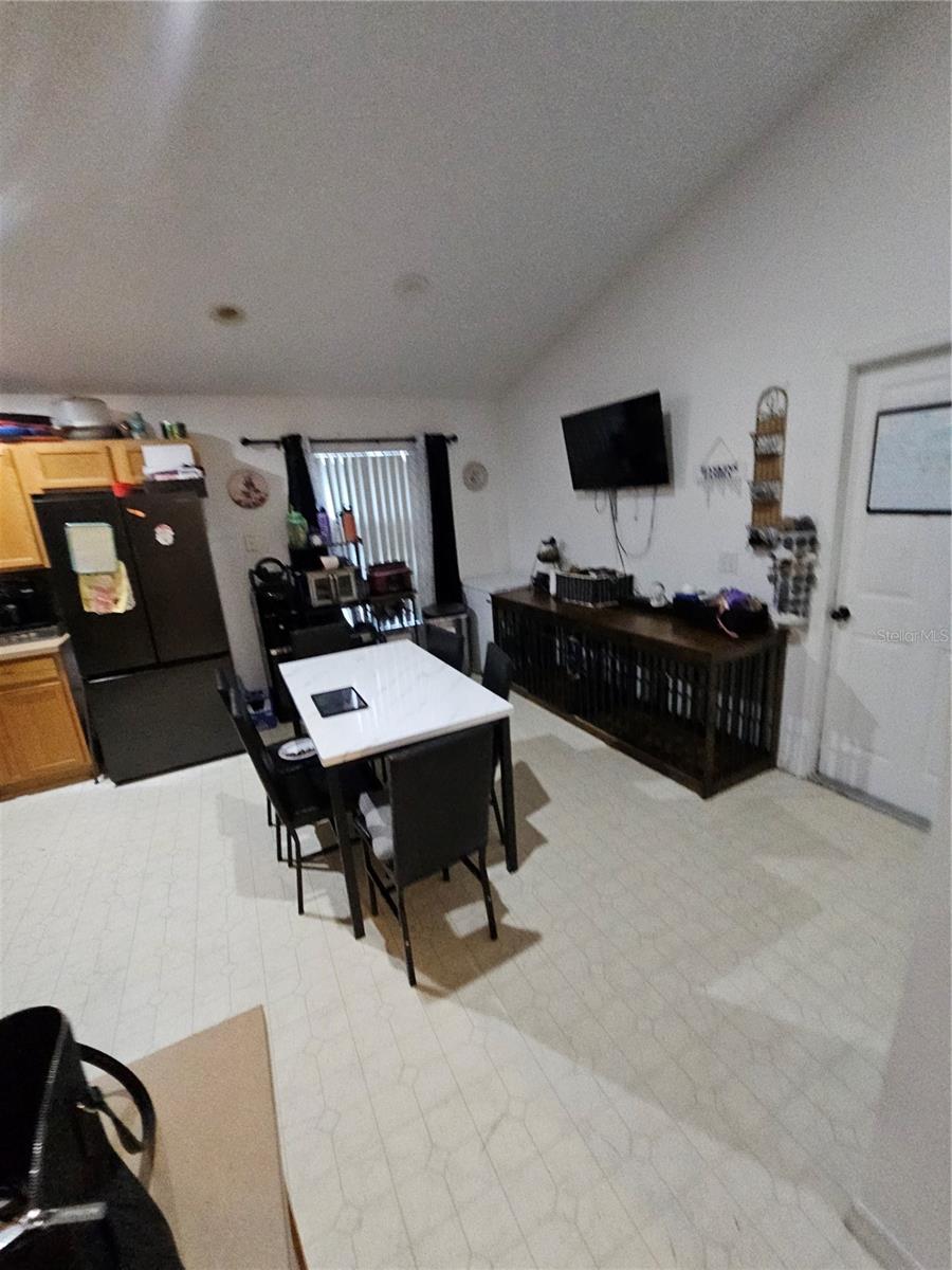 Image 4 of 14 For 2705 Willow Glen Circle