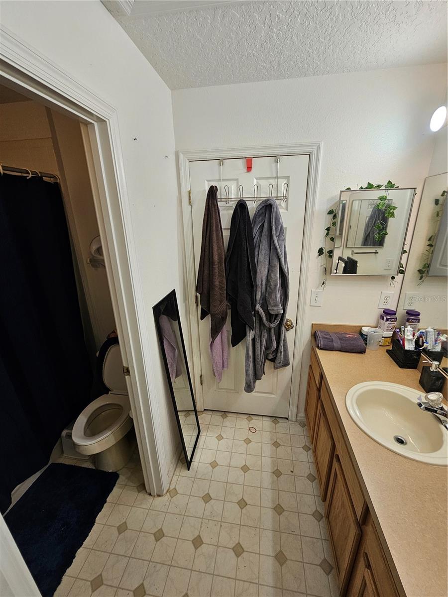 Image 7 of 14 For 2705 Willow Glen Circle