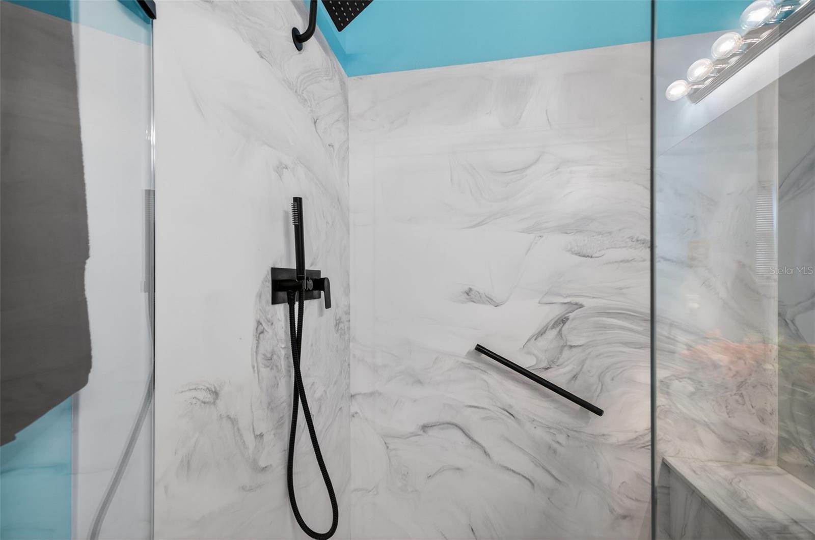 Image 26 of 37 For 411 Del Mar Drive