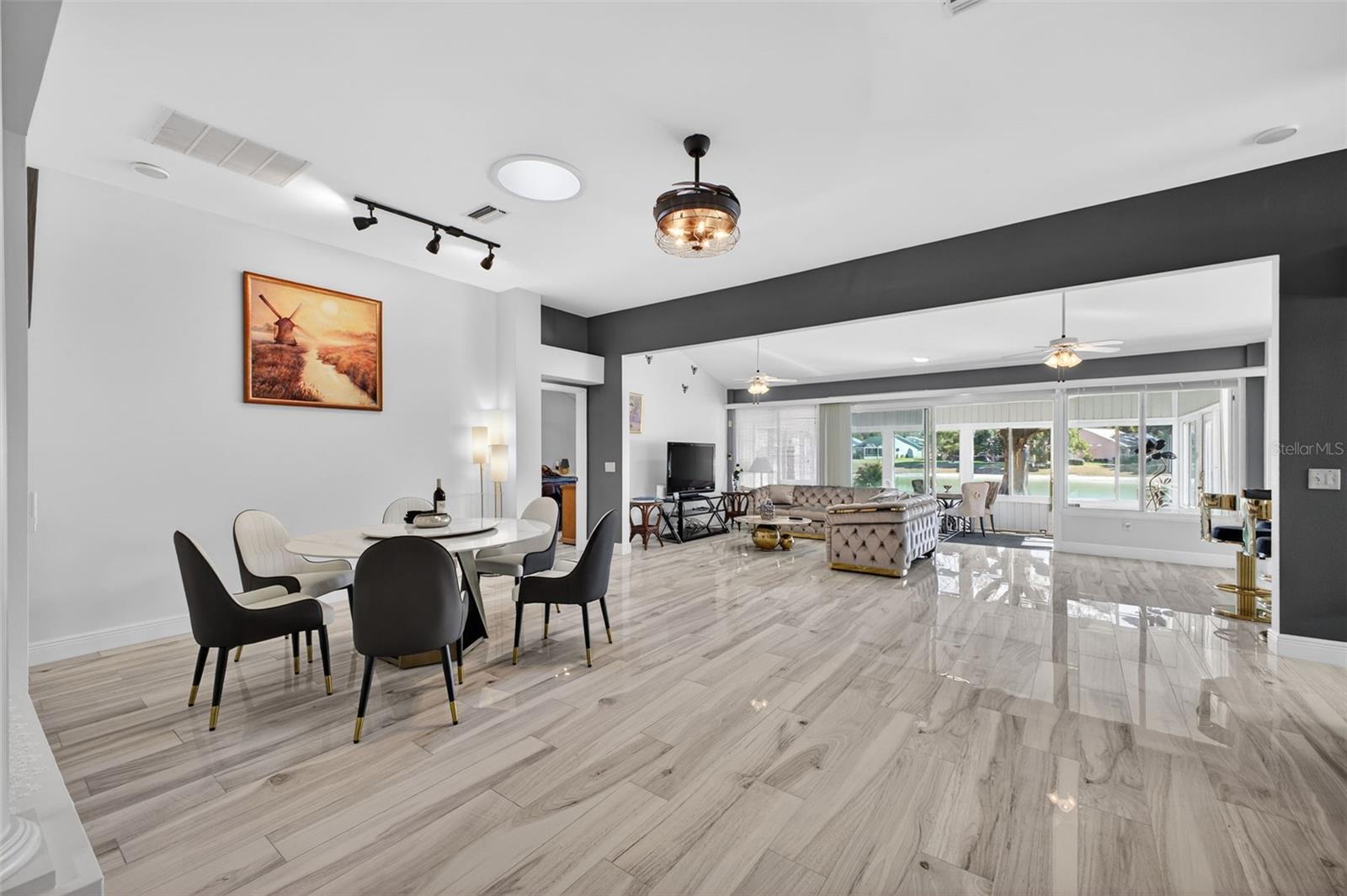 Image 3 of 37 For 411 Del Mar Drive