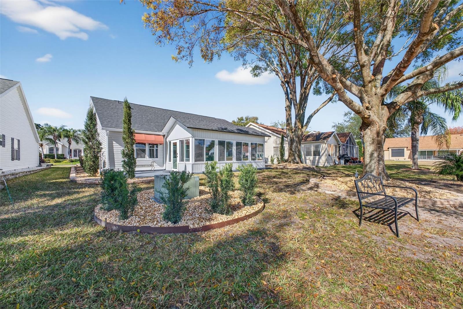 Image 32 of 37 For 411 Del Mar Drive