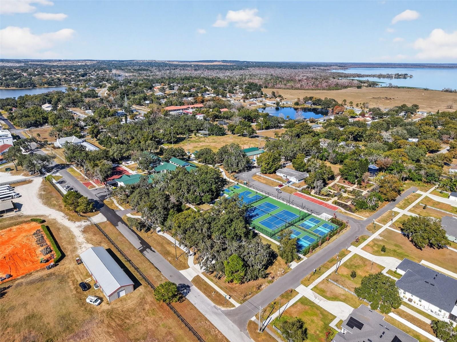 Image 32 of 36 For 17631 Doris Street