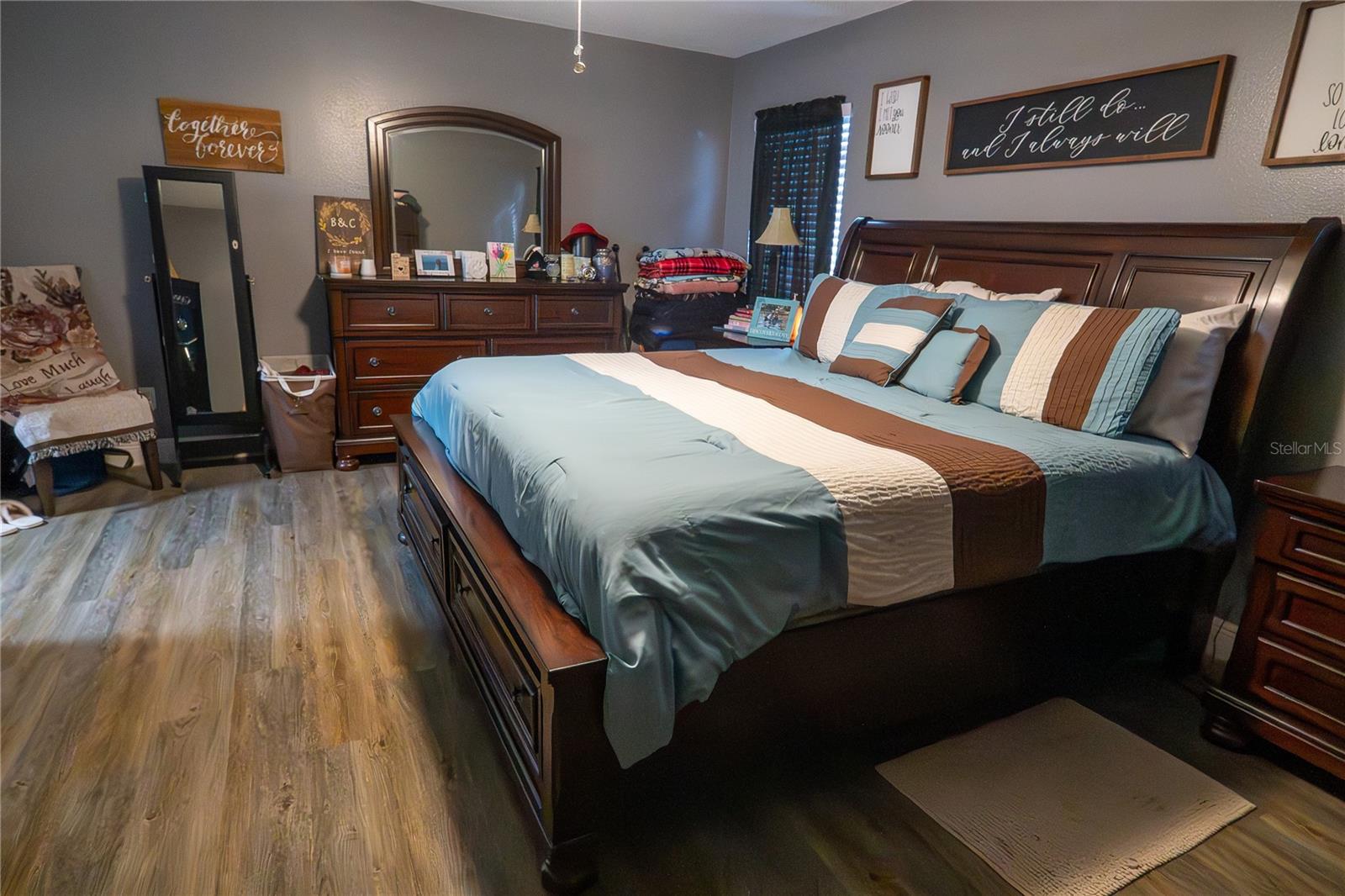 Image 13 of 34 For 1038 Singleton Circle