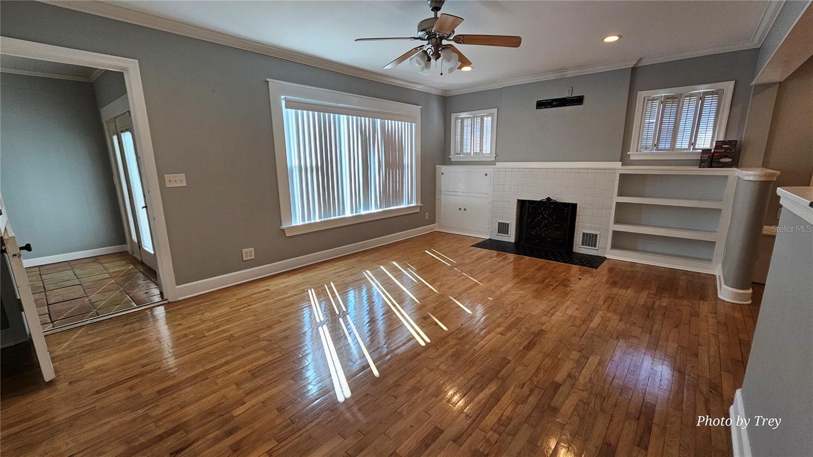 Image 6 of 21 For 810 Lakeshore Drive