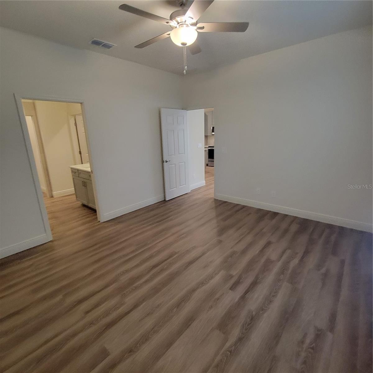 Image 10 of 23 For 1293 Disston Avenue