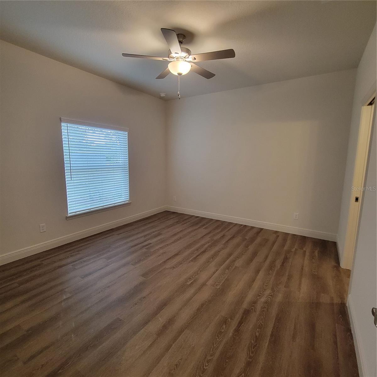 Image 13 of 23 For 1293 Disston Avenue