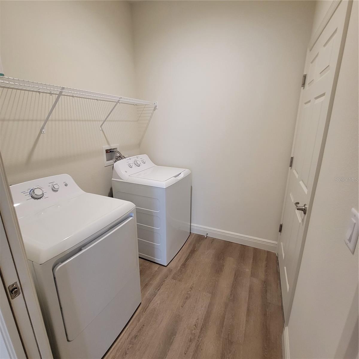 Image 19 of 23 For 1293 Disston Avenue