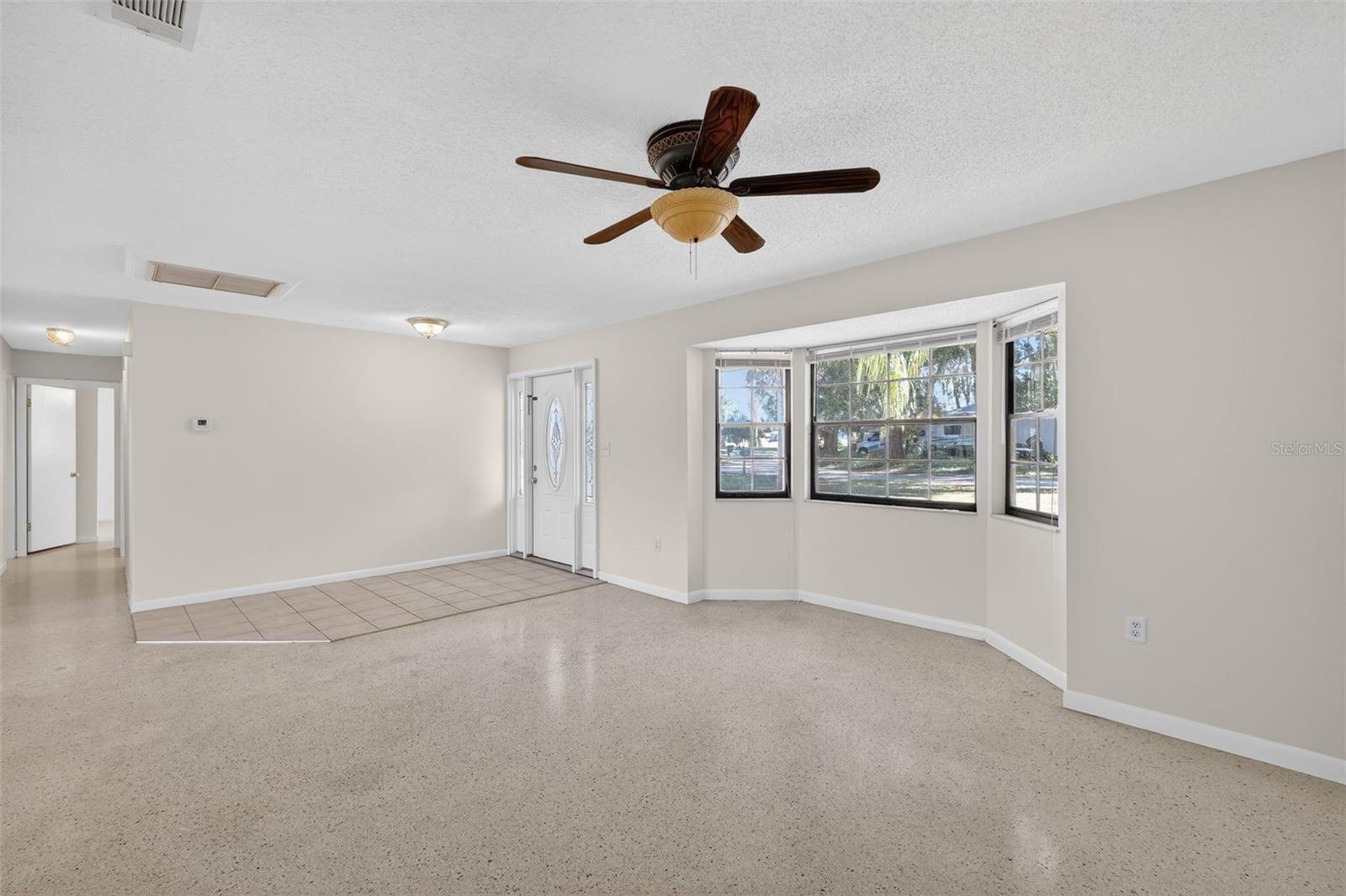 Image 11 of 35 For 4128 Harry Drive