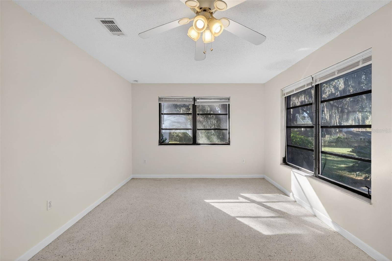 Image 18 of 35 For 4128 Harry Drive