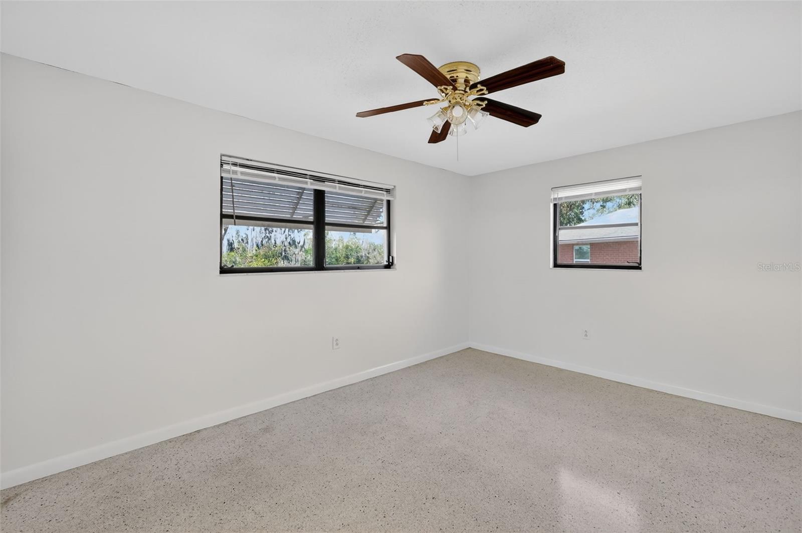 Image 19 of 35 For 4128 Harry Drive