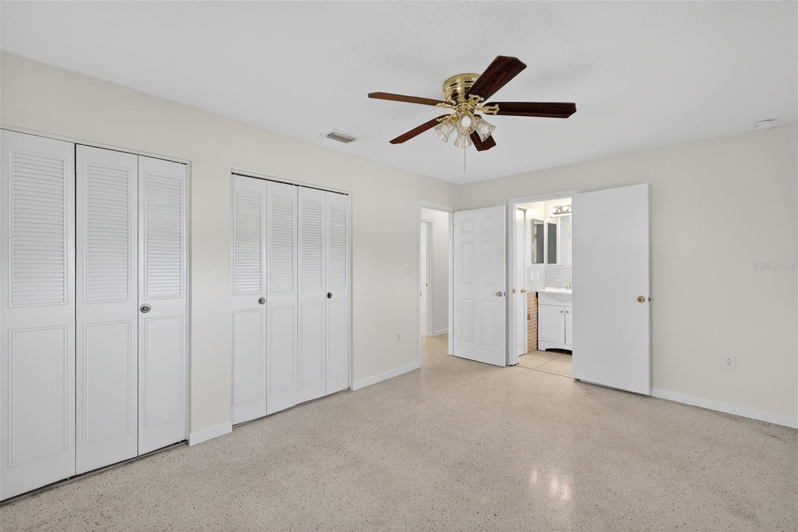 Image 20 of 35 For 4128 Harry Drive