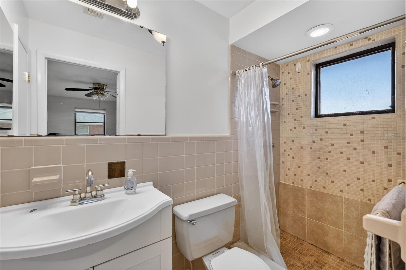 Image 21 of 35 For 4128 Harry Drive